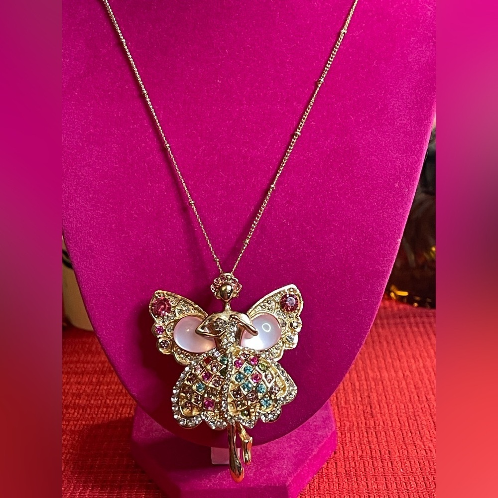 Statement Miss ballerina necklace
